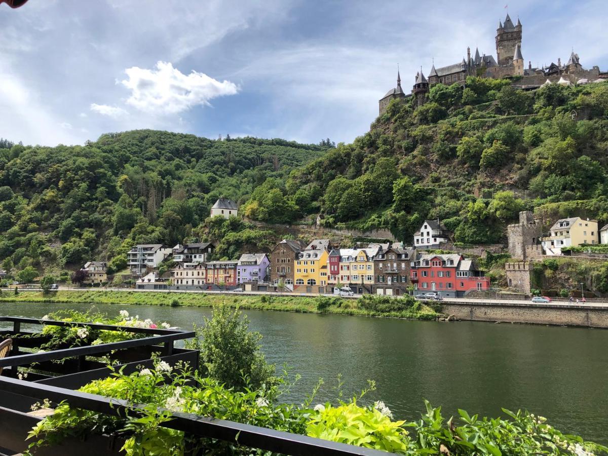 Ferienwohnungen Haus Zur Linde Cochem Esterno foto