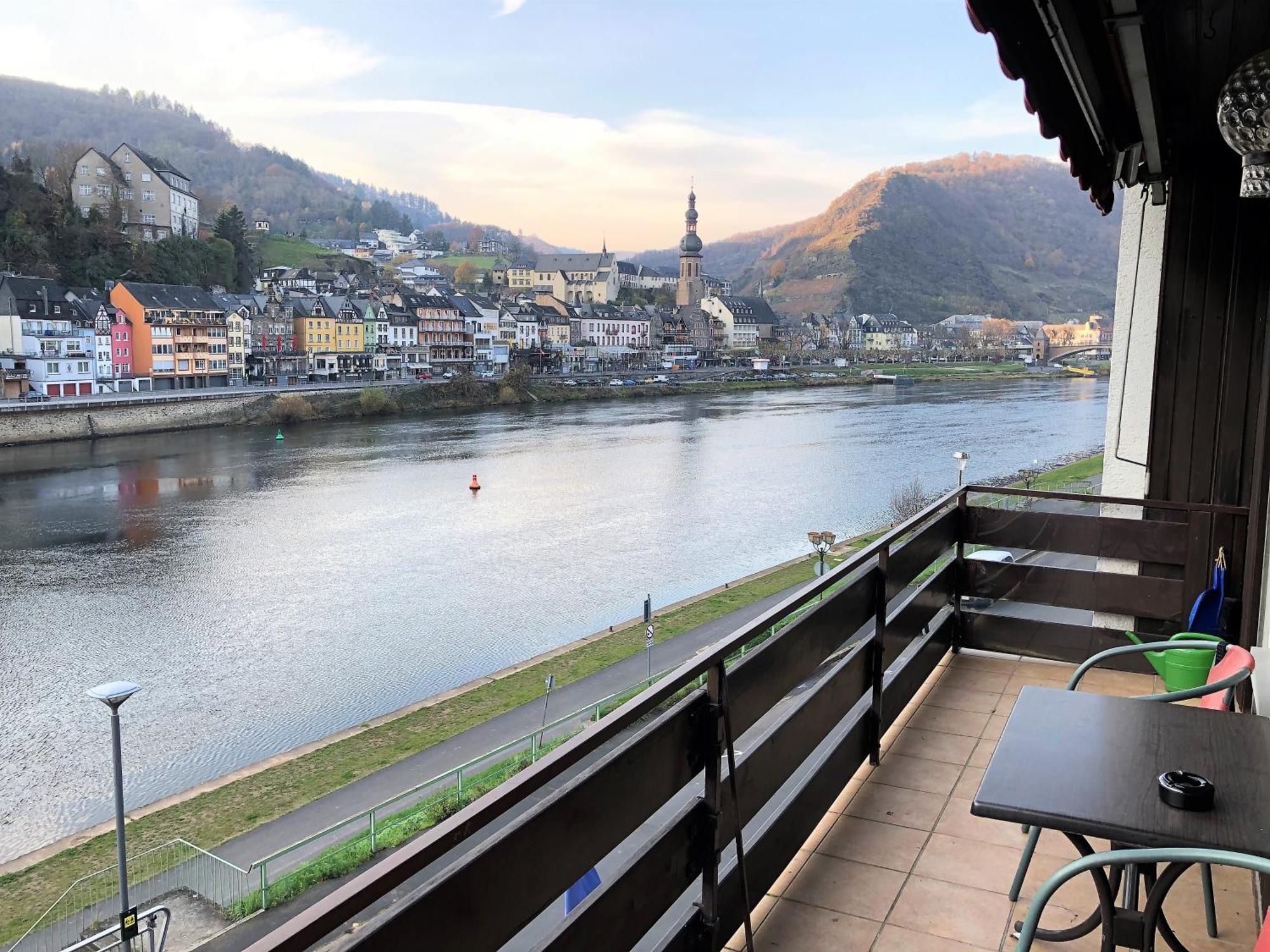 Ferienwohnungen Haus Zur Linde Cochem Camera foto