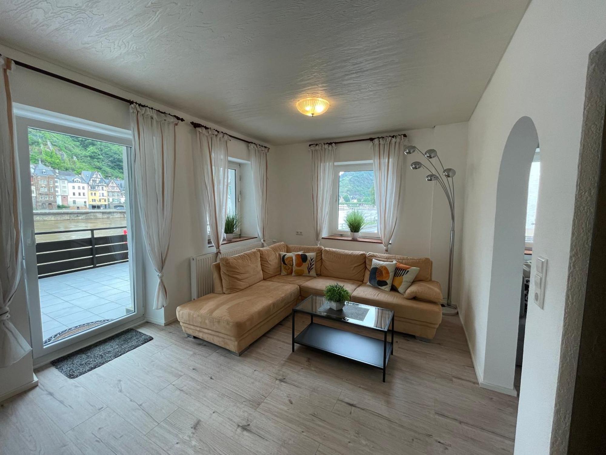 Ferienwohnungen Haus Zur Linde Cochem Esterno foto