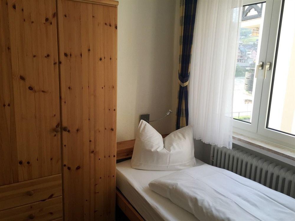 Ferienwohnungen Haus Zur Linde Cochem Esterno foto