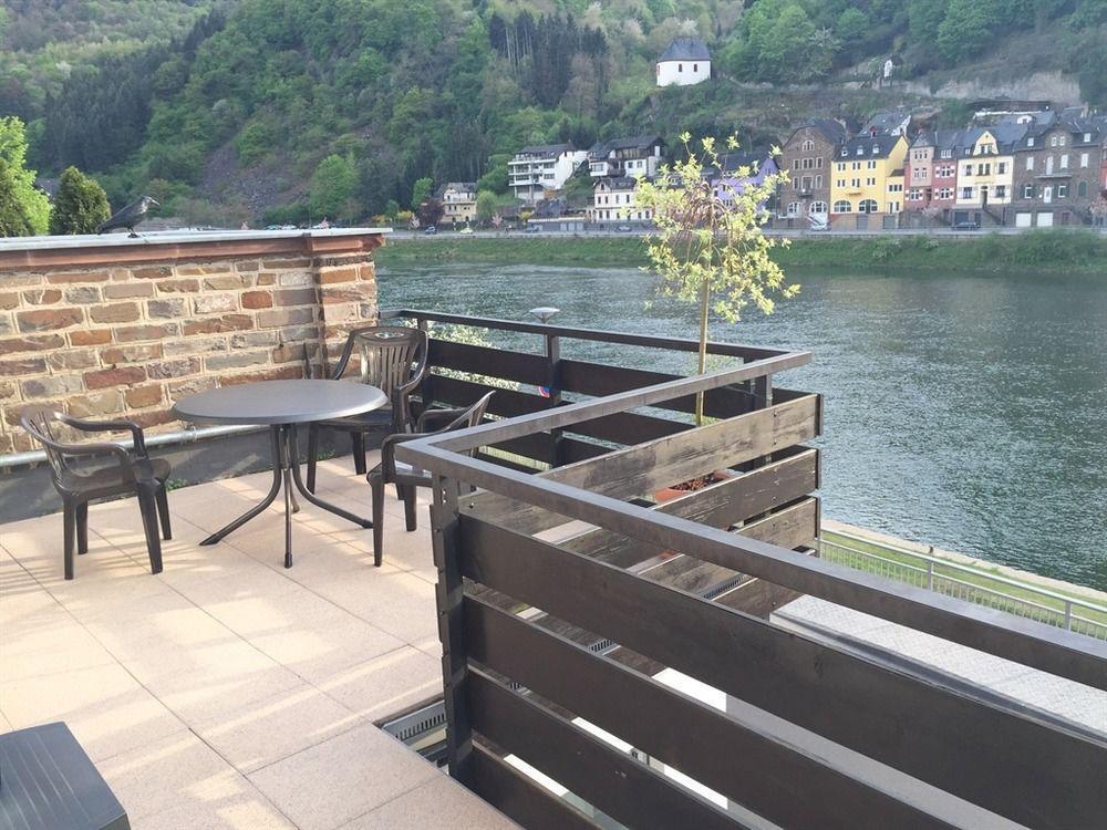 Ferienwohnungen Haus Zur Linde Cochem Esterno foto